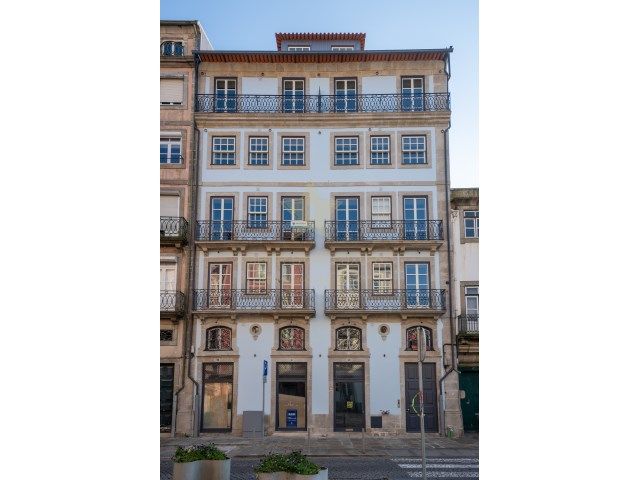 Магазин в Порту, Португалия, 335 м2 - фото 1