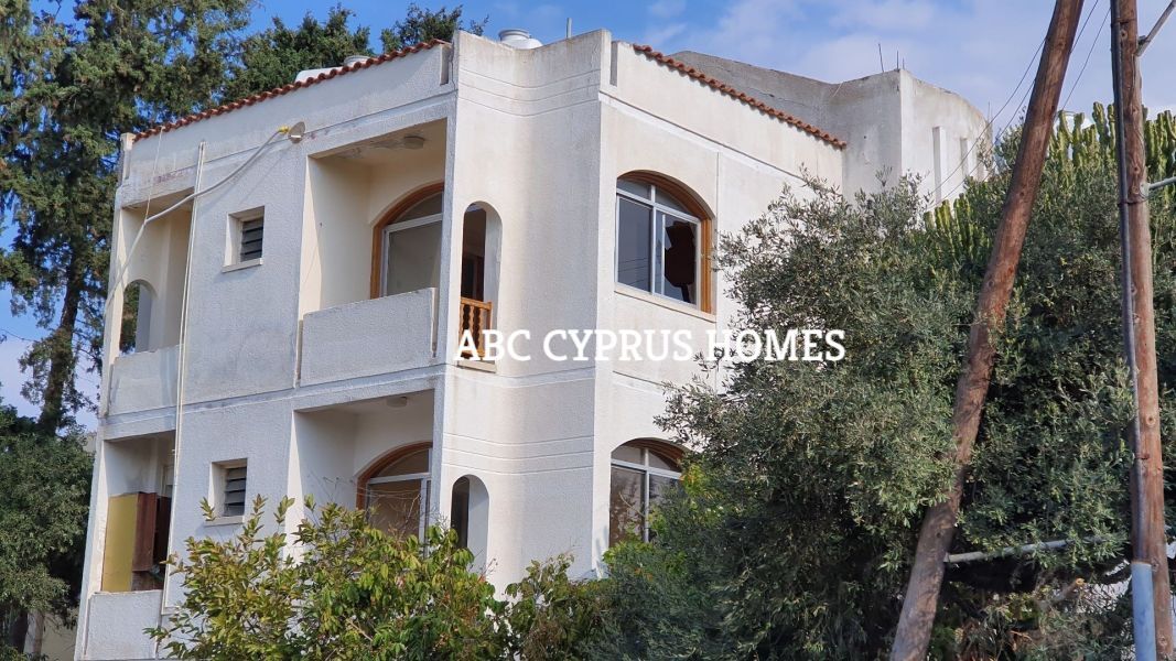 Доходный дом в Пафосе, Кипр, 550 м2 - фото 1