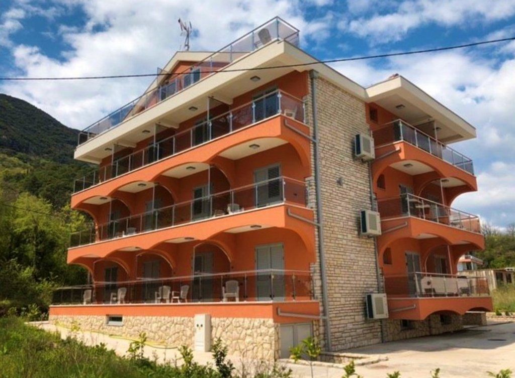 Отель, гостиница в Херцег-Нови, Черногория, 600 м2 - фото 1