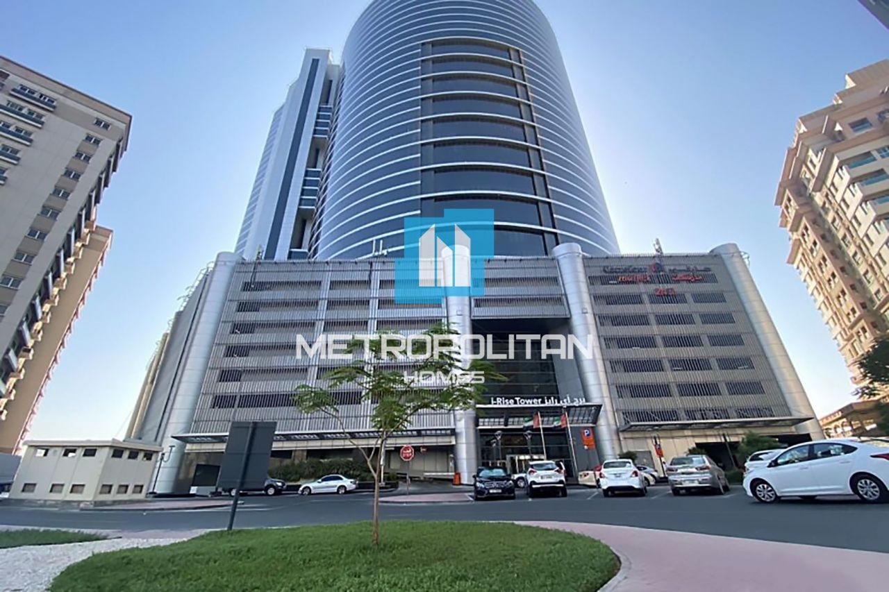 Офис в Дубае, ОАЭ, 196 м2 - фото 1