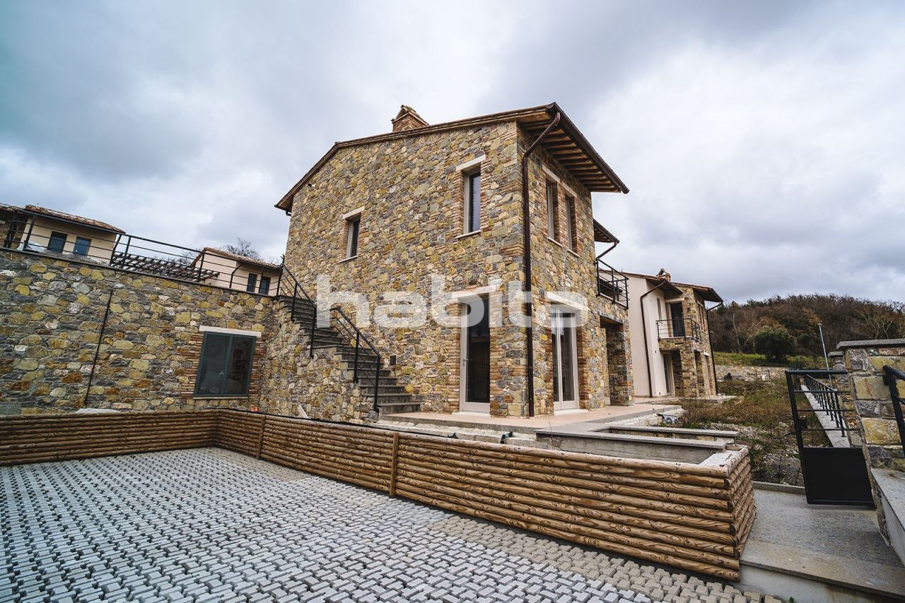 Вилла в Сиене, Италия, 340 м2 - фото 1